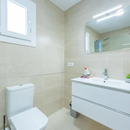 Vila Manolet - Plusholidays *