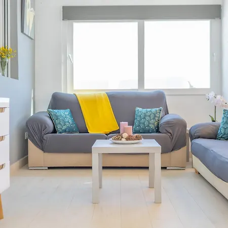 Manolet - Plusholidays Vila *