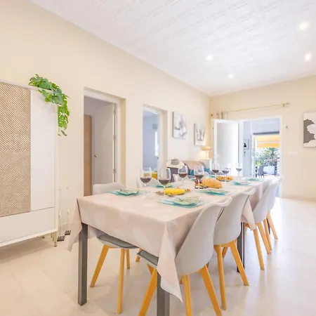 Manolet - Plusholidays * Calpe